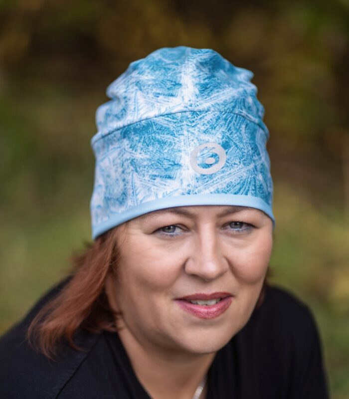 czapka sportowa damska dwustronna z wycięciem na kitkę Elza Zimowa noc