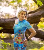 Damska koszulka sportowa niebieska łąka