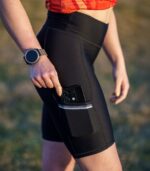 czarne legginsy sportowe krótkie kolarki bikery z kieszonką na telefon