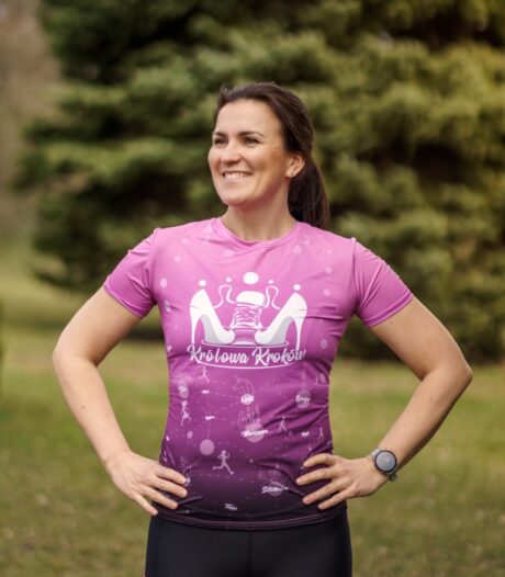damska koszulka techniczna do biegania fioletowa jeżyna