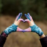 kolorowe damskie rękawiczki sportowe góry