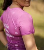 damska koszulka techniczna do biegania fioletowa jeżyna