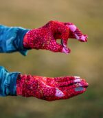 różowe czerwone rękawiczki sportowe damskie maliny w śmietanie