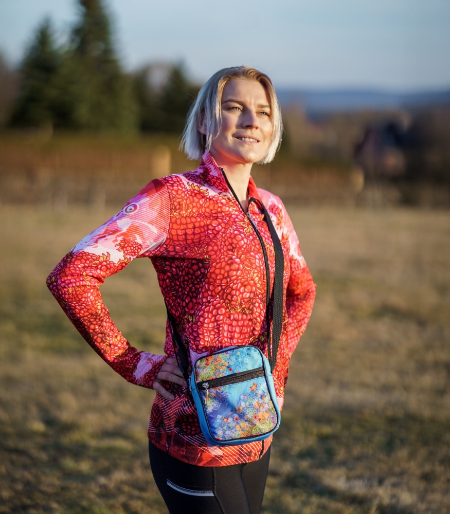 niebieska kolorowa listonoszka torebka Łąka Kwietna