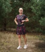 czarna spódniczka ze spodenkami sportowa milionerka