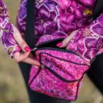 różowa torebka listonoszka orchidea