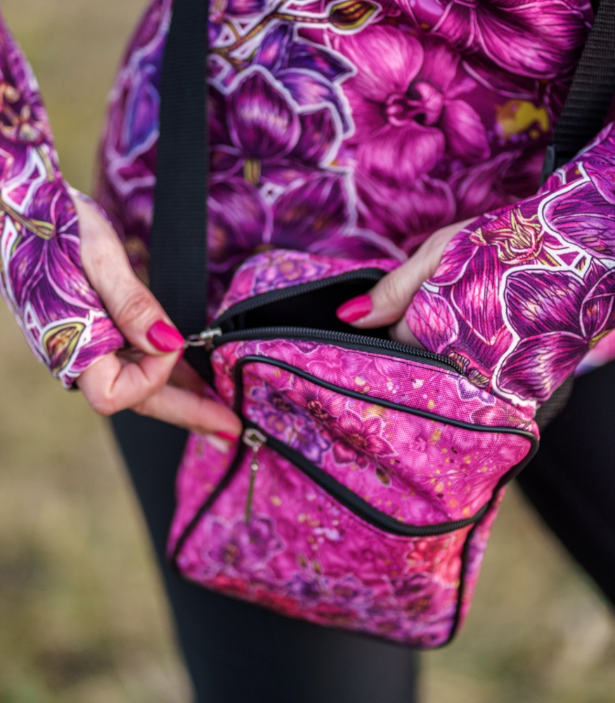 różowa torebka listonoszka orchidea