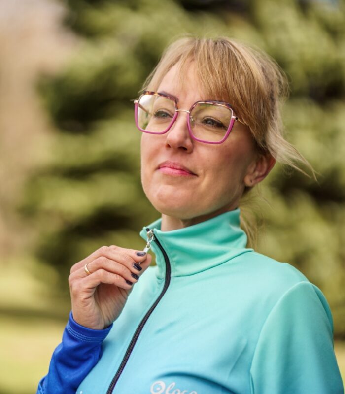 niebieska bluza sportowa damska błękitna laguna