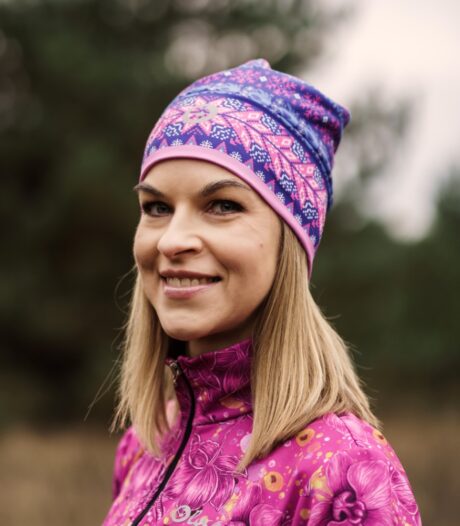 kolorowa czapka dwustronna z wycięciem na kitkę sportowa Bergen Jednorożec