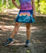 kolorowa spódniczka ze spodenkami sportowa góry