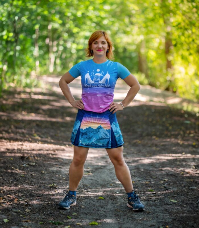 kolorowa spódniczka ze spodenkami sportowa góry