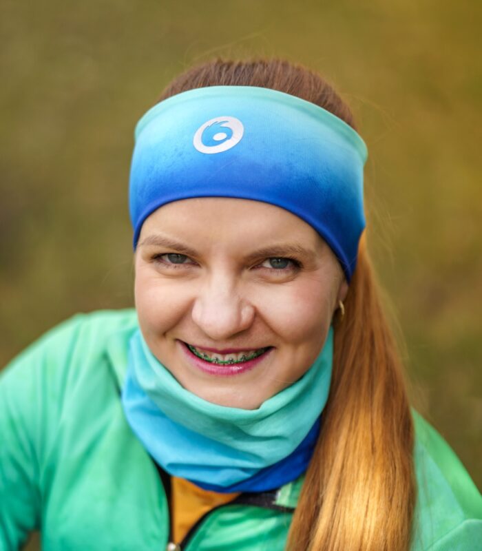 kolorowa opaska sportowa na głowę błękitna laguna