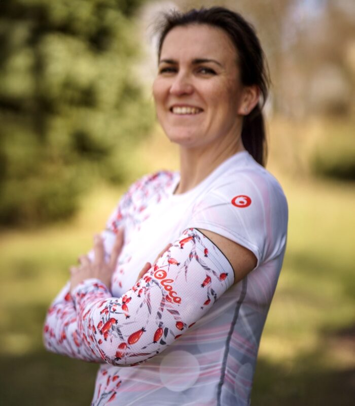 biało czerwone sportowe rękawki do biegania na rower szypszyna