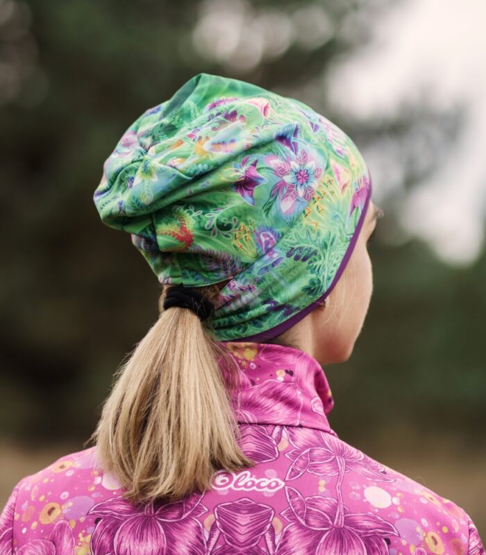 dwustronna sportowa czapka z wycięciem na kitkę magiczny las coloradas