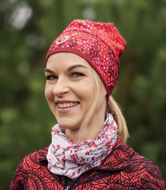 dwustronna czapka sportowa z wycięciem na kitkę szypszyna malina