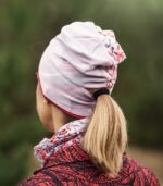 dwustronna czapka z wycięciem na kitkę szypszyna maliny