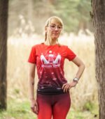 czerwono czarna koszulka sportowa damska do biegania wino