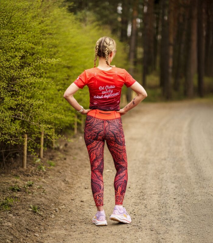 damskie legginsy sportowe czerwono czarne z kieszonką na telefon róże
