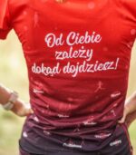 czerwono czarna koszulka sportowa damska do biegania wino