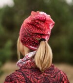 dwustronna czapka z wycięciem na kitkę szypszyna maliny