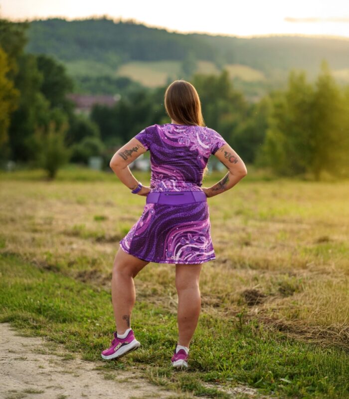fioletowa spódniczka ze spodenkami sportowa jagody