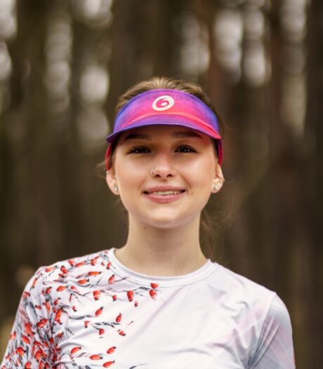 kolorowy sportowy daszek bez zapięcia śliwka