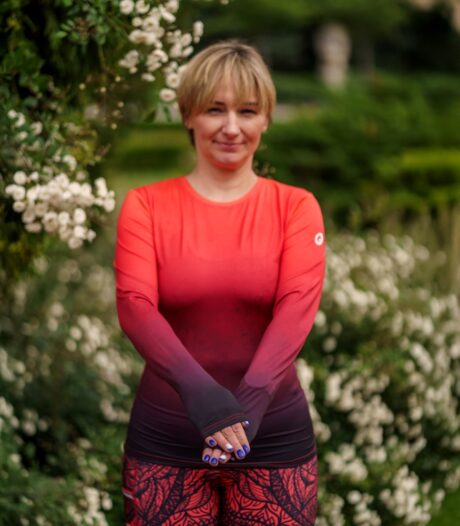 Czerwony longlsleeve sportowy damski wino