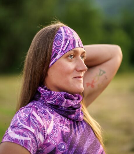 opaska sportowa na głowę fioletowa jagody