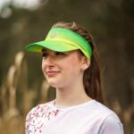 zielony daszek sportowy limonka