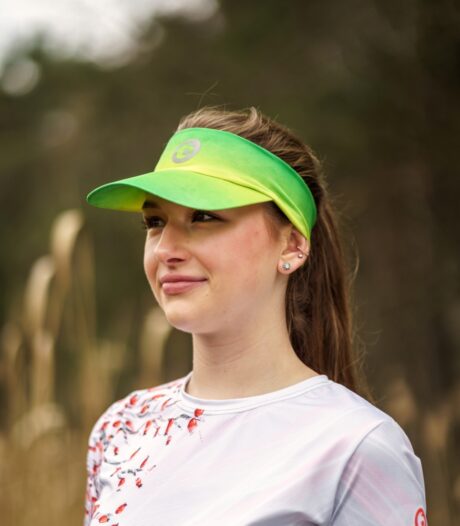 zielony daszek sportowy limonka