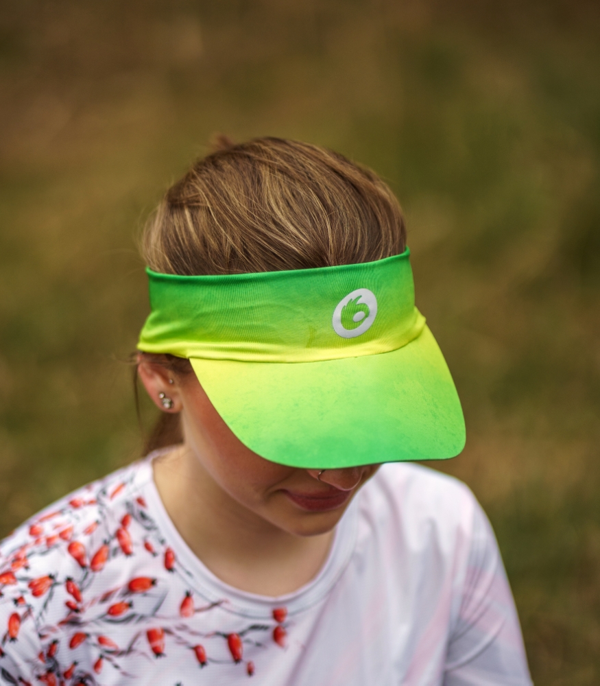 zielony daszek sportowy limonka