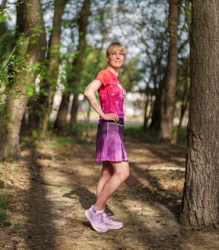 kolorowa spódniczka ze spodenkami sportowa jeżyna