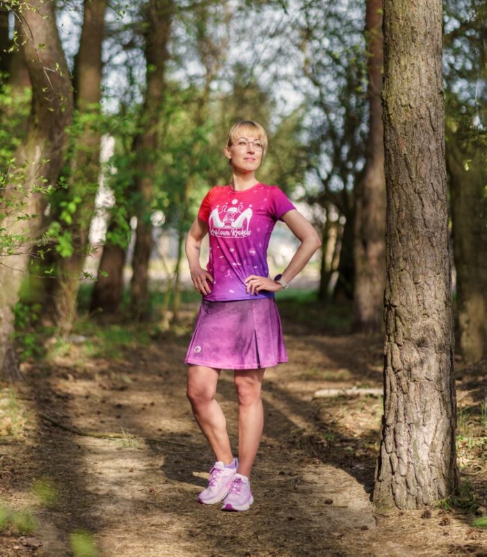 kolorowa spódniczka ze spodenkami sportowa jeżyna