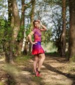 kolorowa spódniczka ze spodenkami sportowa śliwka