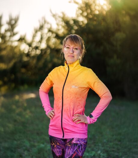 bluza sportowa damska brzoskwinka dla aktywnych kobiet