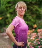 fioletowa damska koszulka techniczna do biegania na rower sportowa jeżyna