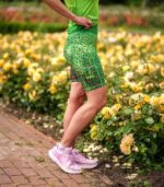 zielone legginsy spodenki sportowe damskie do biegania z kieszonką na telefon jungle