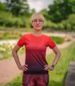 czerwona koszulka techniczna damska oddychająca do biegania wino