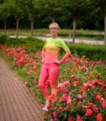 kolorowy longsleeve sportowy damski koszulka z długim rękawem zielono różowa mango