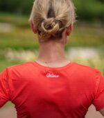 czerwona koszulka techniczna damska oddychająca do biegania wino