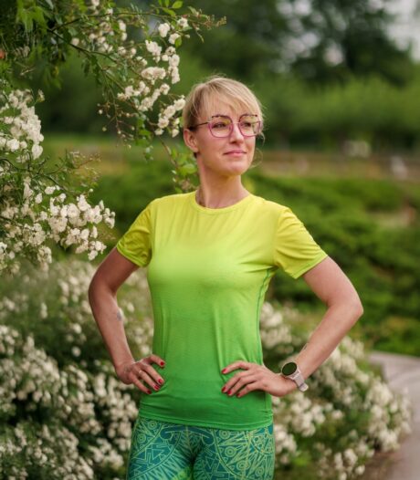 zielona koszulka techniczna damska oddychająca do biegania limonka