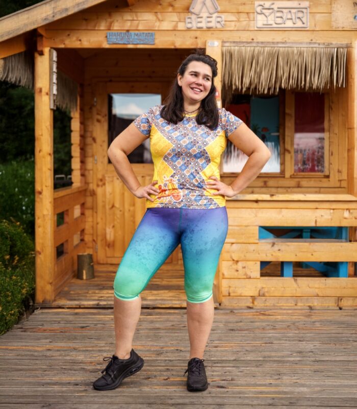kolorowe legginsy sportowe damskie capri 3/4 zorza polarna