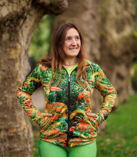 bluza sportowa jungle motyw zwierzęcy tropikalne rośliny zieleń