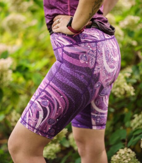 jagody legginsy krótkie z kieszonkami fioletowe