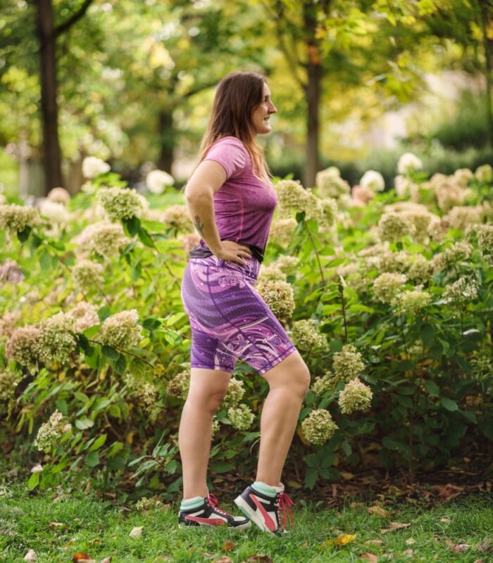 fioletowe legginsy sportowe z kieszonkami jagody