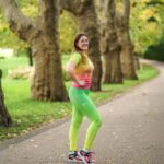 limonka długie legginsy sportowe z kieszeniami